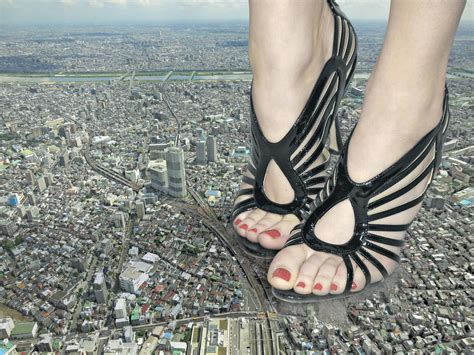 giantess feet clips|Giantess Feet .